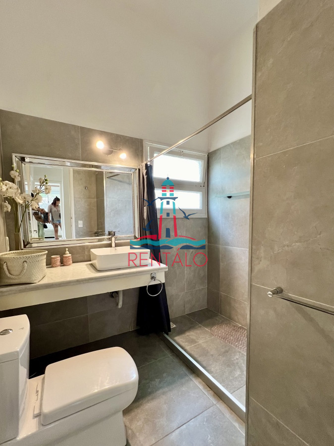 Casa ID.252 - Casa Alquiler Anual 2 dormitorios Playa Mansa 