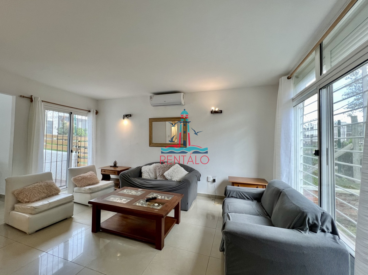 Casa ID.252 - Casa Alquiler Anual 2 dormitorios Playa Mansa 