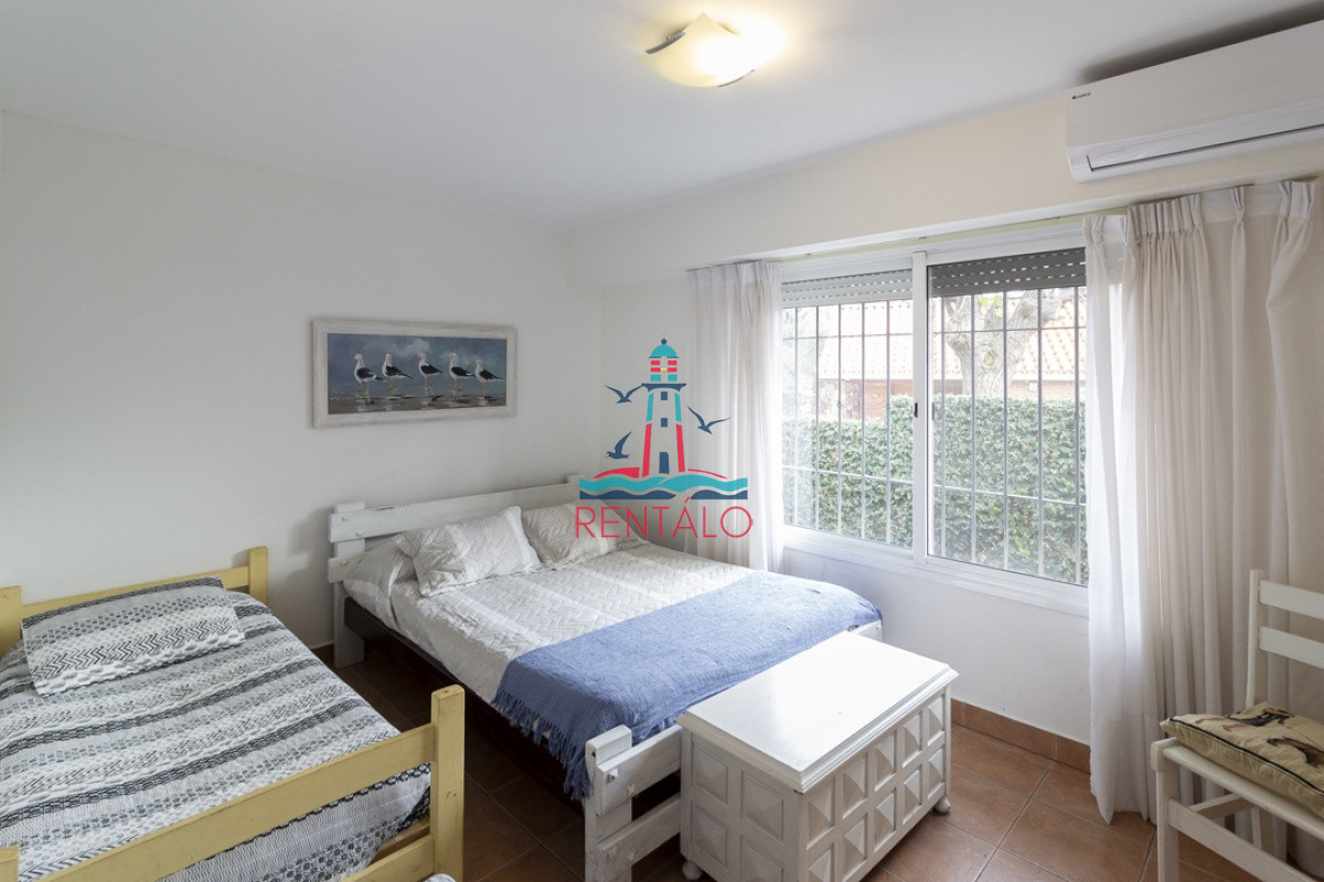 Casa ID.473 - Casa 4 dormitorios en Venta, Alquiler anual y de verano