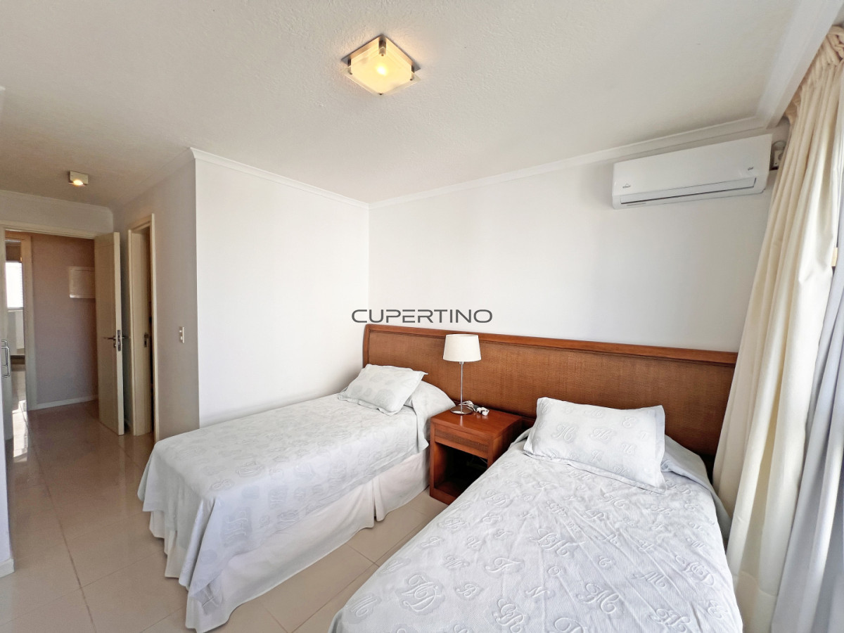 Apartamento ID.3383 - Ocean Drive en venta 4 dormitorios