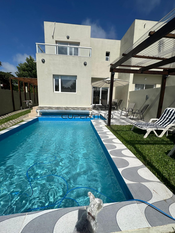 ALQUILER ANUAL CASA 4 DORMITORIOS EN PINARES — foto 2