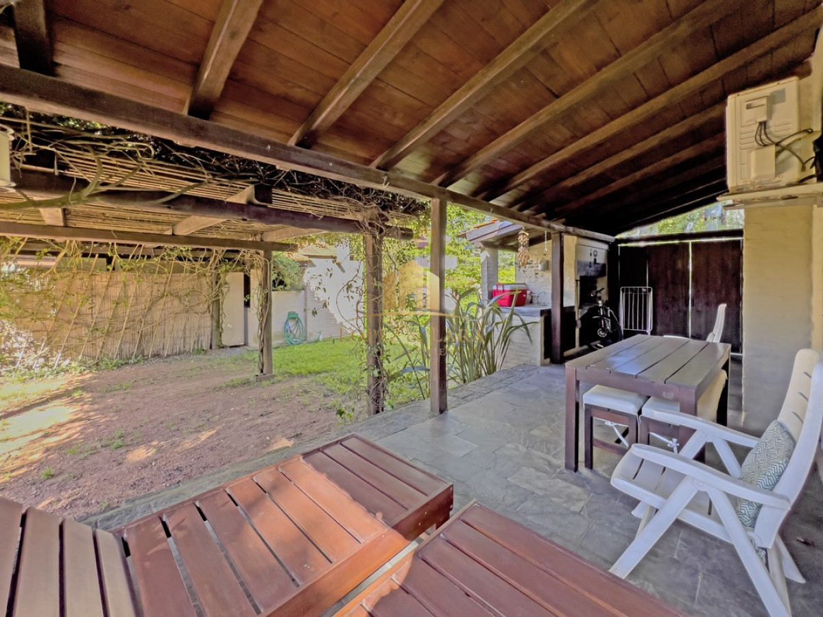 Casa ID.54 - Casa en venta en Barrio privado en Pinares
