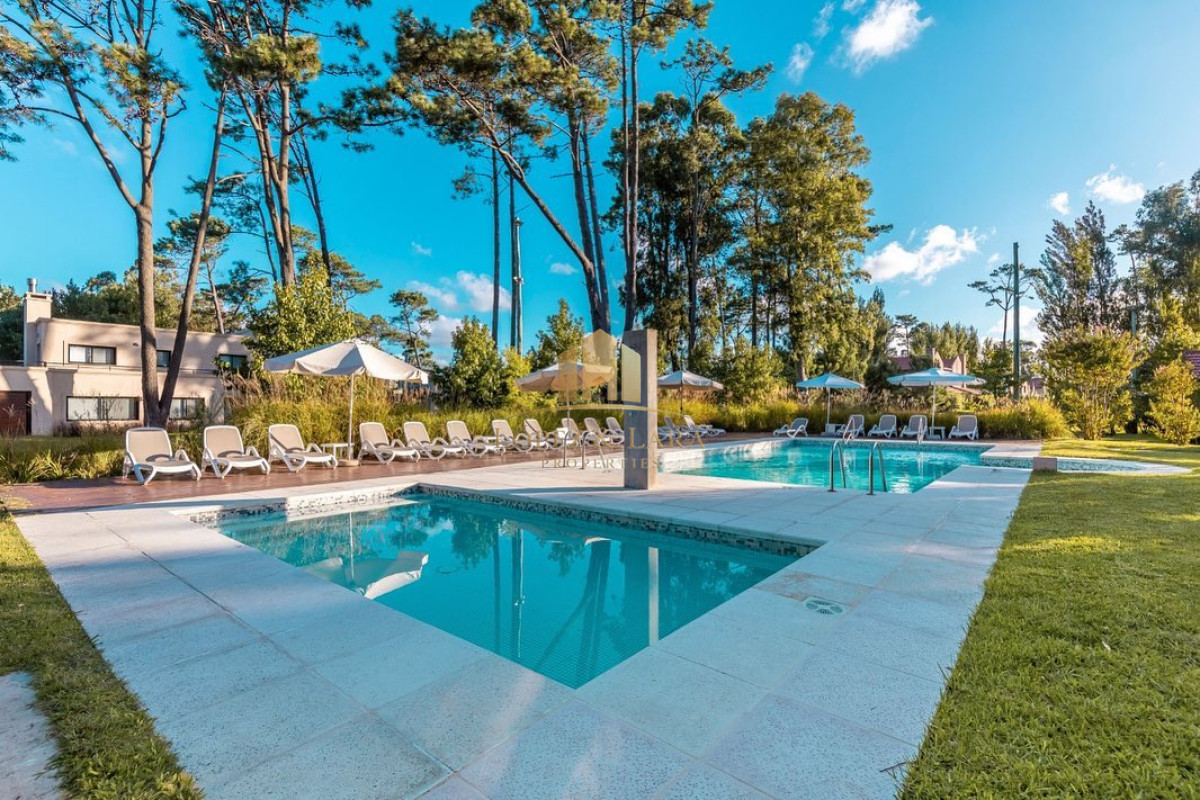 Casa ID.54 - Casa en venta en Barrio privado en Pinares