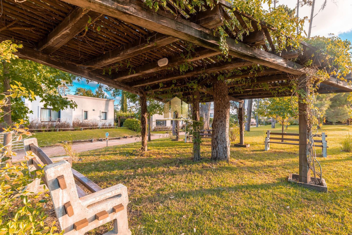 Casa ID.54 - Casa en venta en Barrio privado en Pinares