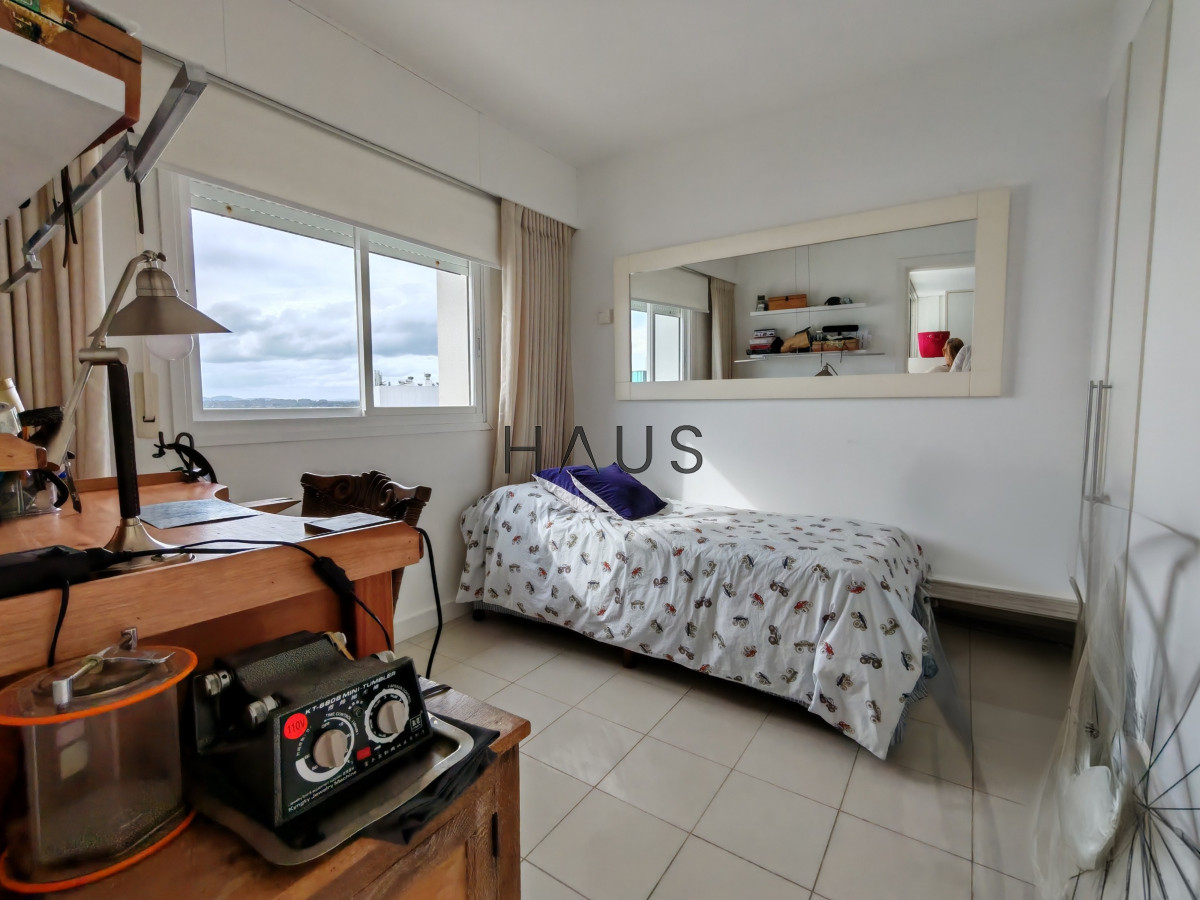 Apartamento ID.375 - Venta y Alquiler Apartamento 2 dormitorios 3 baños Torre Aquarela Punta del Este