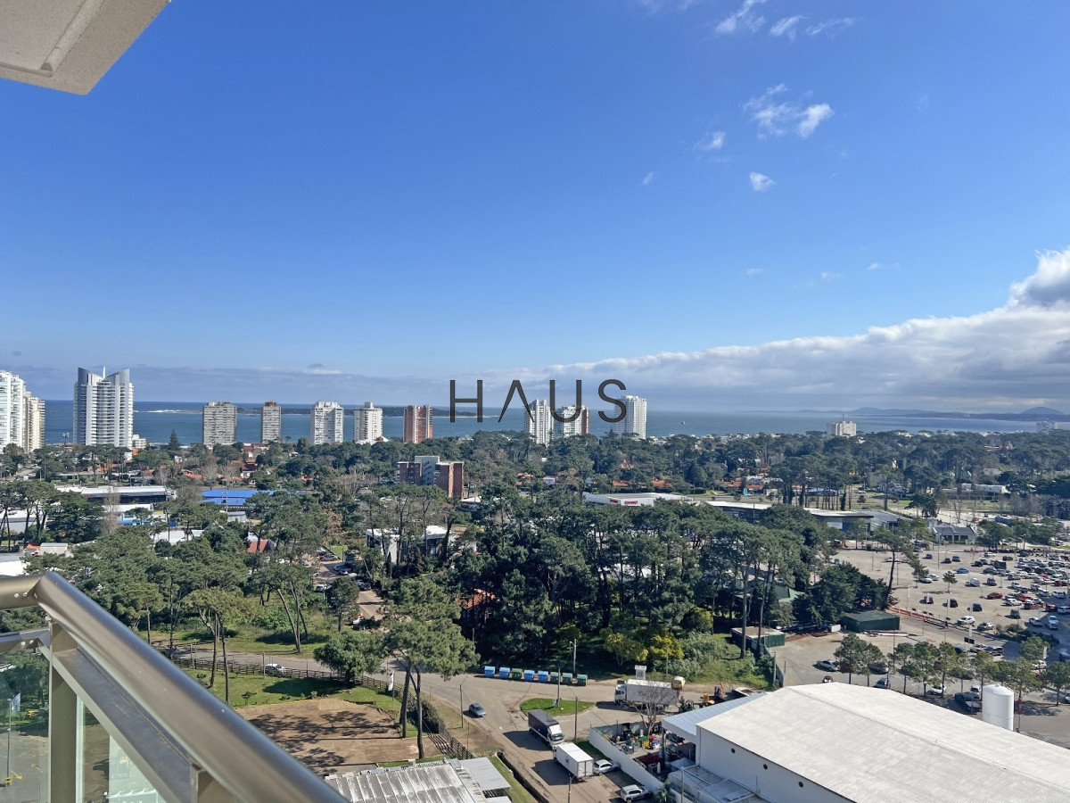 Apartamento ID.426 - Piso alto con vista al mar en venta en parada 5 Av Roosevelt