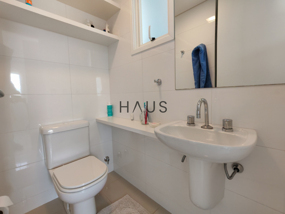 Apartamento ID.375 - Venta y Alquiler Apartamento 2 dormitorios 3 baños Torre Aquarela Punta del Este