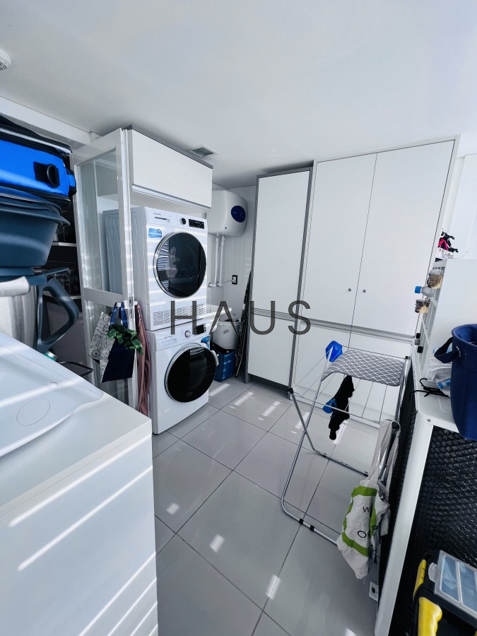 Apartamento ID.375 - Venta y Alquiler Apartamento 2 dormitorios 3 baños Torre Aquarela Punta del Este