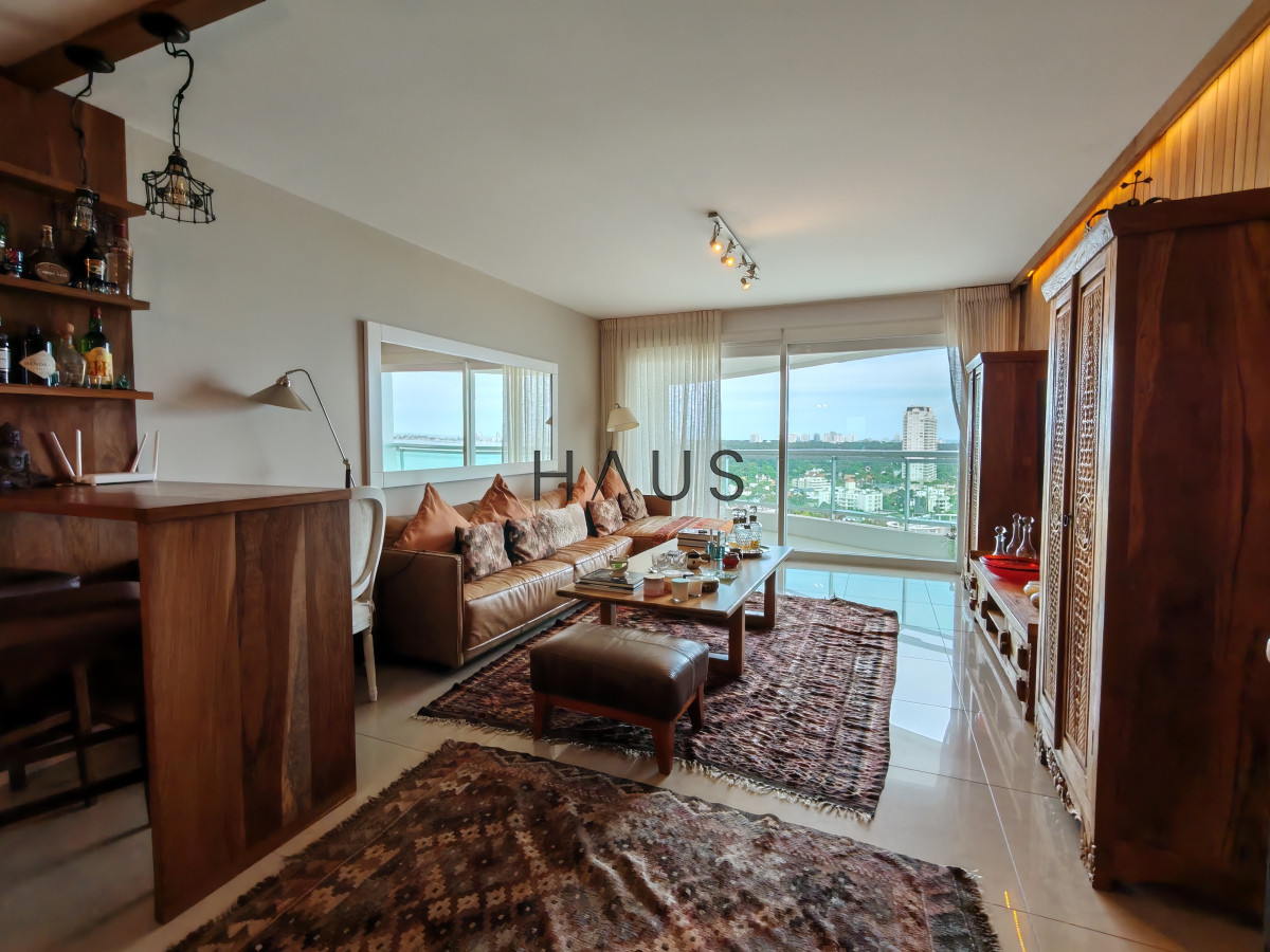Apartamento ID.375 - Venta y Alquiler Apartamento 2 dormitorios 3 baños Torre Aquarela Punta del Este