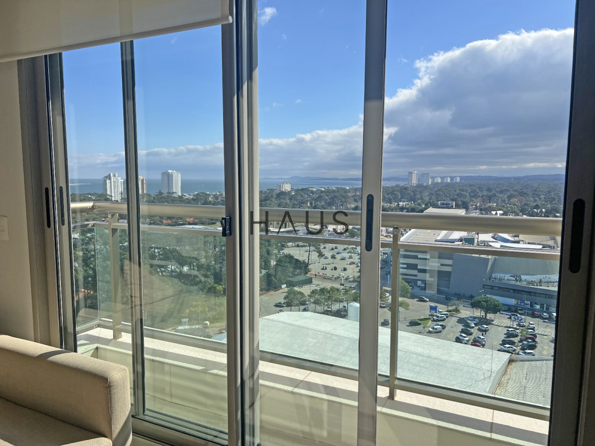 Apartamento ID.426 - Piso alto con vista al mar en venta en parada 5 Av Roosevelt