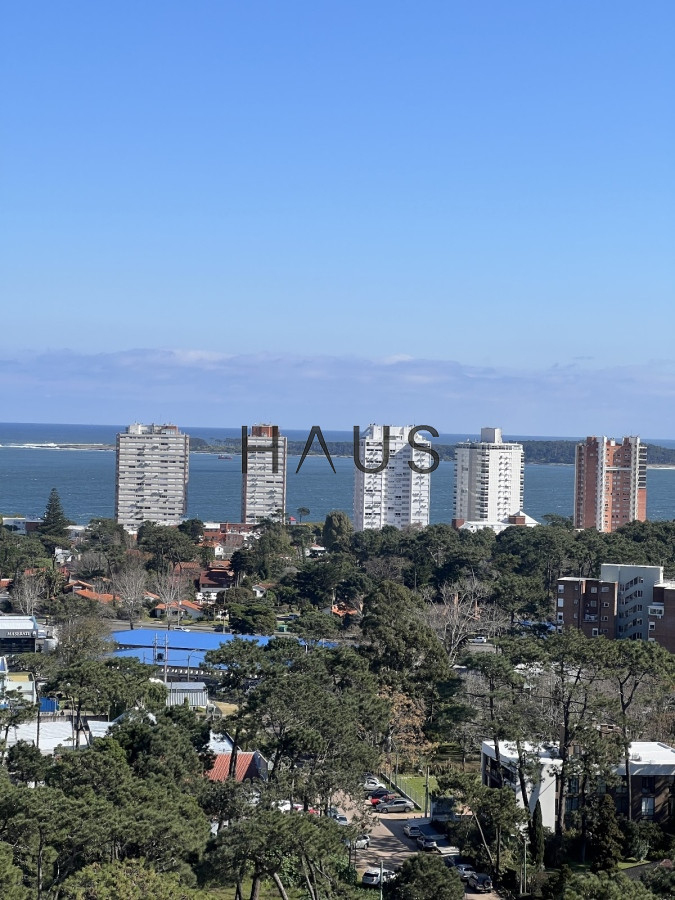 Apartamento ID.426 - Piso alto con vista al mar en venta en parada 5 Av Roosevelt