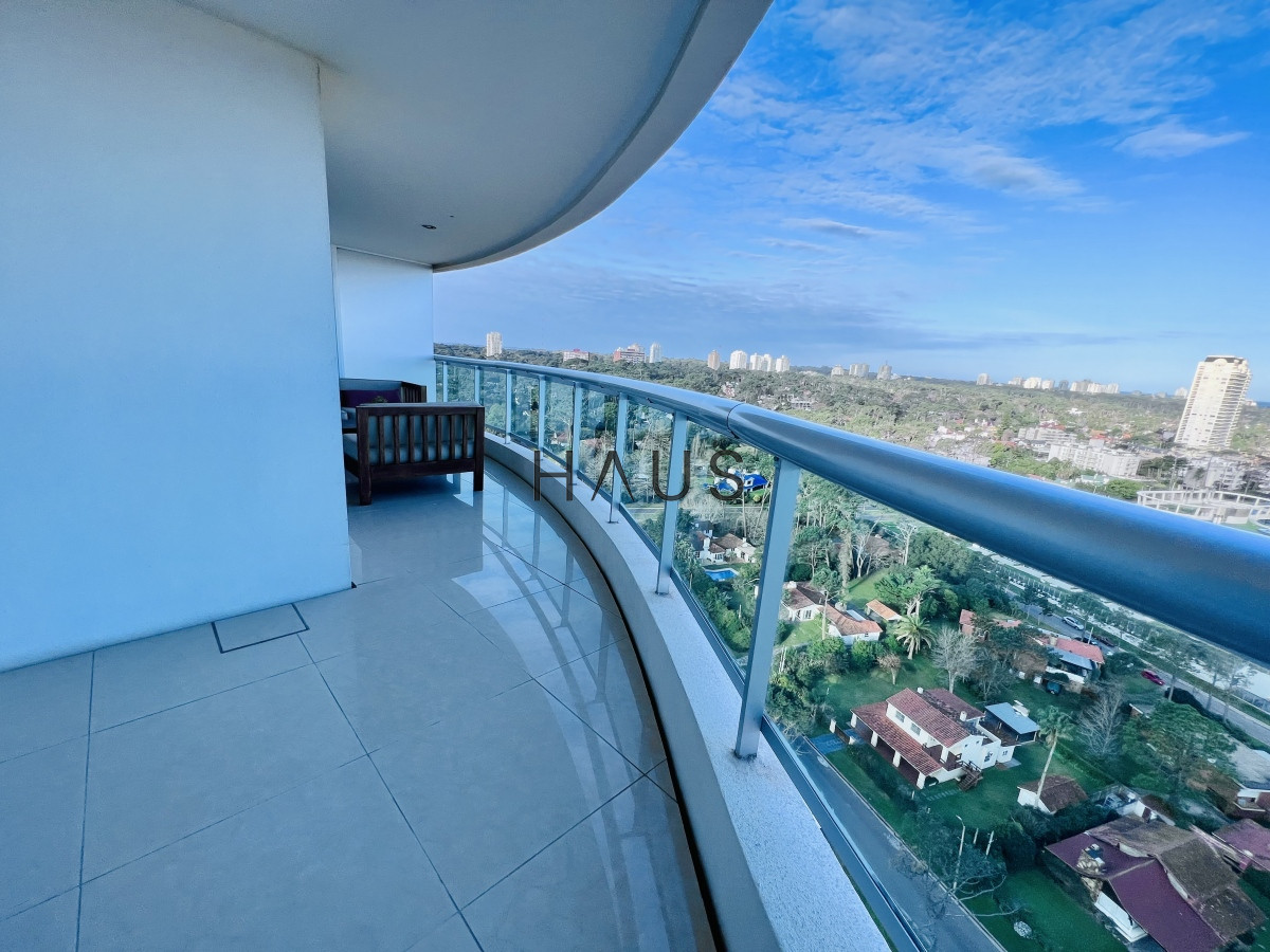 Apartamento ID.375 - Venta y Alquiler Apartamento 2 dormitorios 3 baños Torre Aquarela Punta del Este