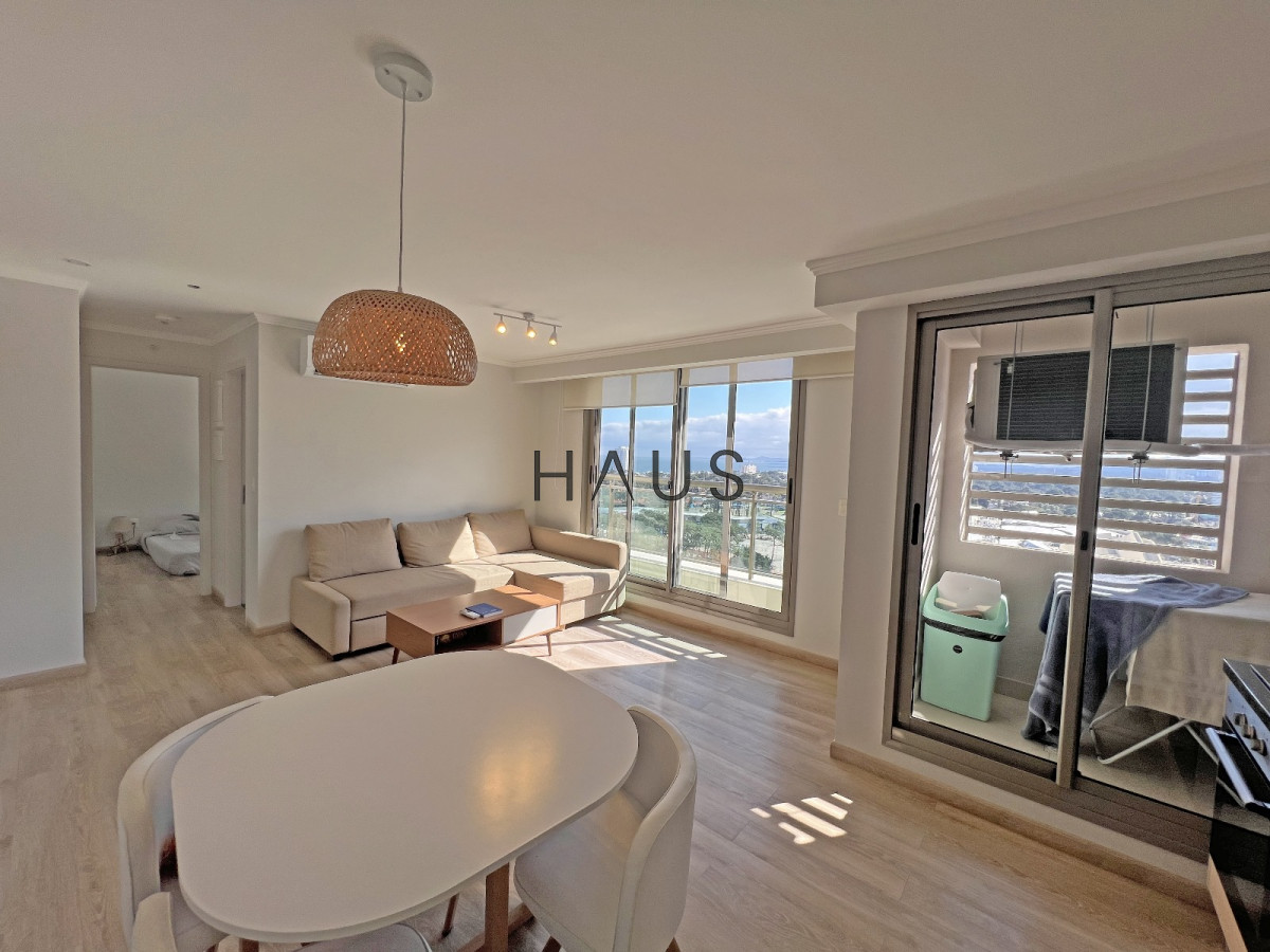 Apartamento ID.426 - Piso alto con vista al mar en venta en parada 5 Av Roosevelt