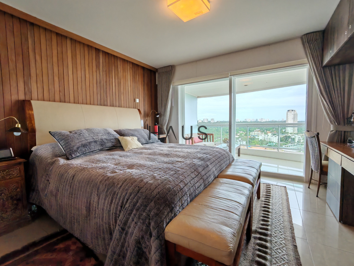 Apartamento ID.375 - Venta y Alquiler Apartamento 2 dormitorios 3 baños Torre Aquarela Punta del Este