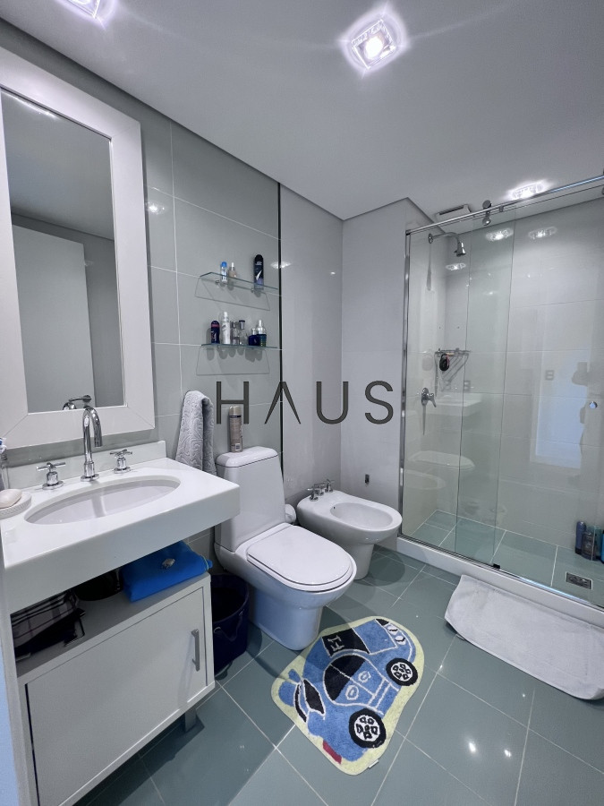 Apartamento ID.375 - Venta y Alquiler Apartamento 2 dormitorios 3 baños Torre Aquarela Punta del Este