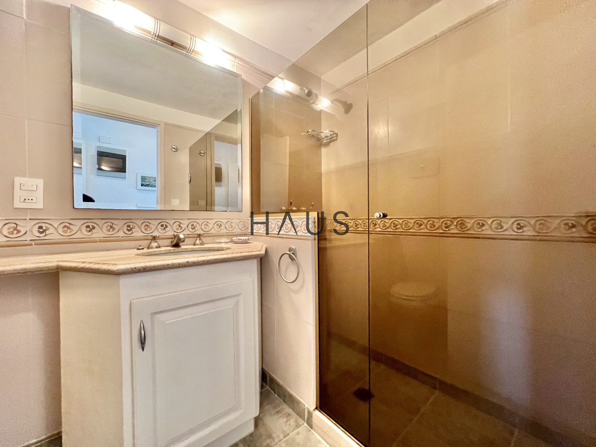 Apartamento ID.170 - Dpto. en venta en primera linea de playa mansa