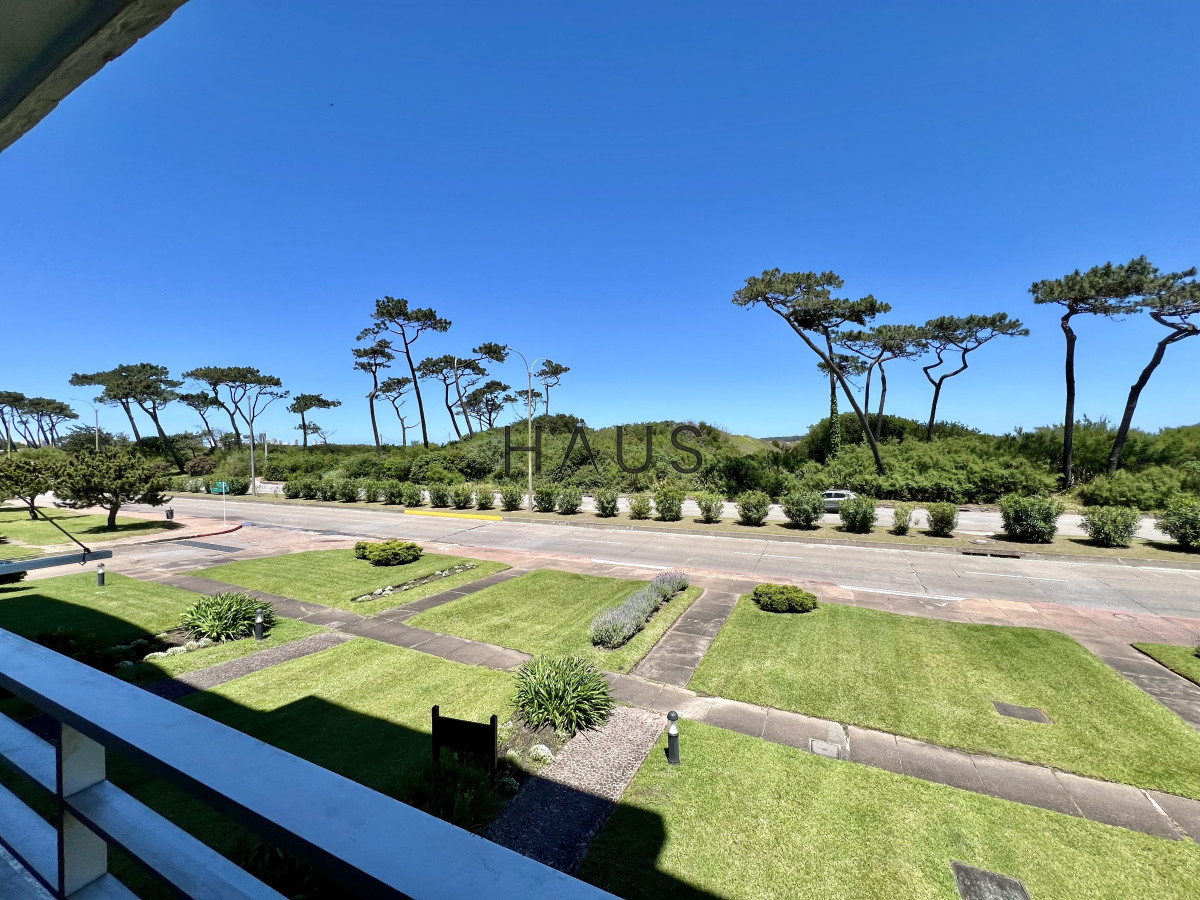 Apartamento ID.170 - Dpto. en venta en primera linea de playa mansa