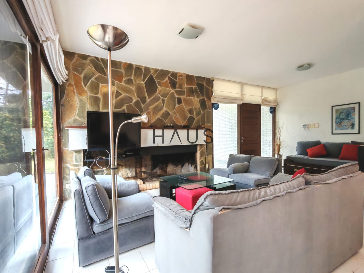 Casa ID.154 - Casa en alquiler anual usd 2500 mensual - Punta del Este