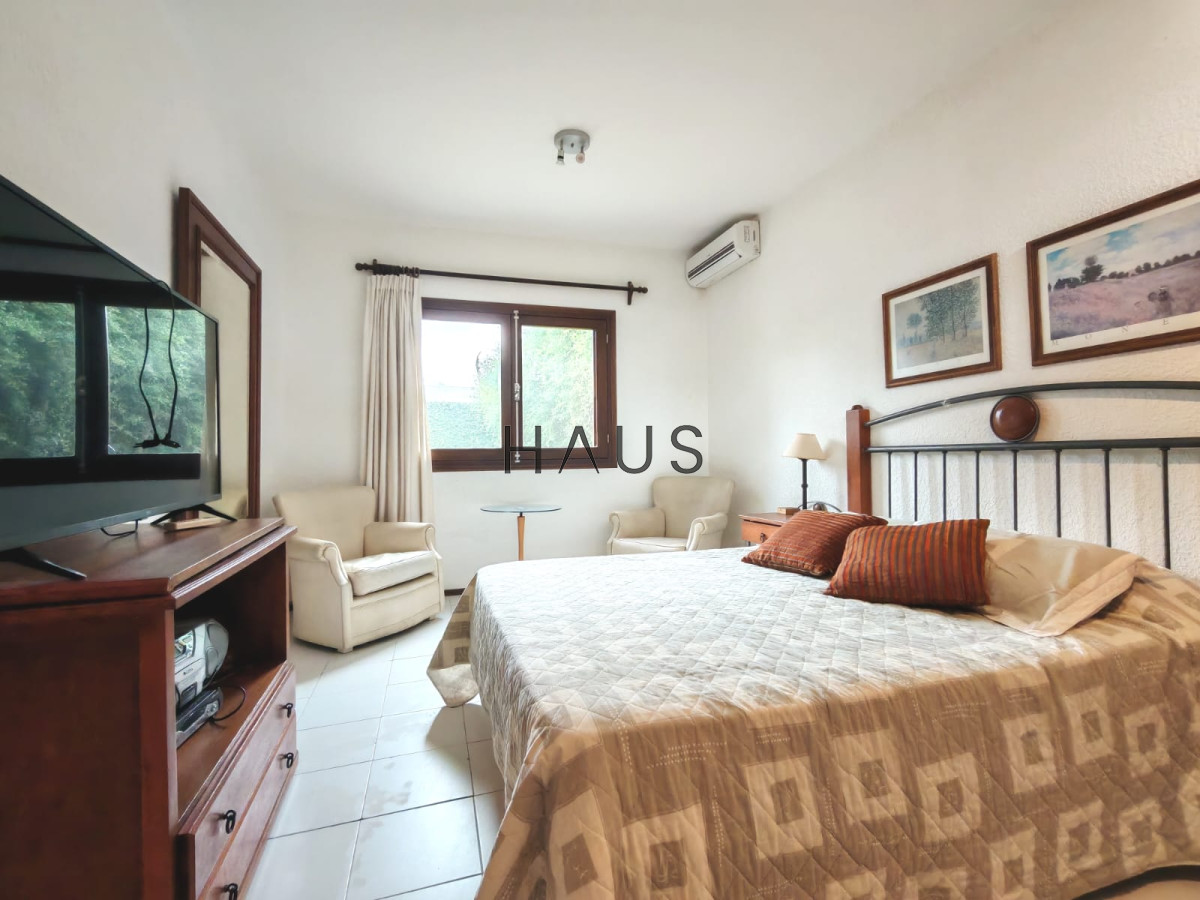 Casa ID.154 - Casa en alquiler anual usd 2500 mensual - Punta del Este