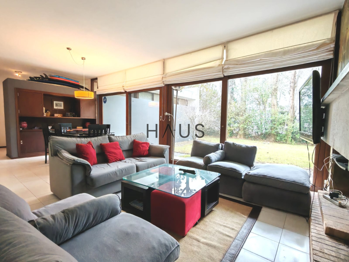 Casa ID.154 - Casa en alquiler anual usd 2500 mensual - Punta del Este