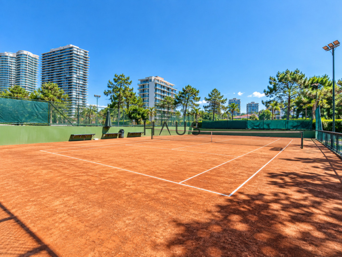 Apartamento ID.375 - Venta y Alquiler Apartamento 2 dormitorios 3 baños Torre Aquarela Punta del Este