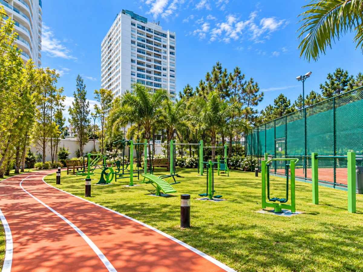 Apartamento ID.375 - Venta y Alquiler Apartamento 2 dormitorios 3 baños Torre Aquarela Punta del Este