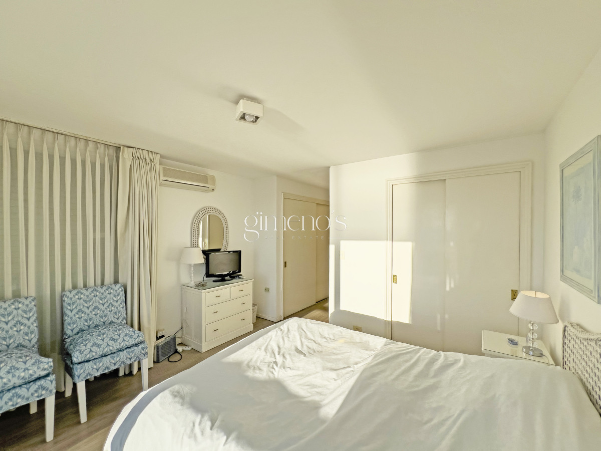 Apartamento ID.669 - VENTA APARTAMENTO 3 DORMITORIOS PUERTO PUNTA DEL ESTE