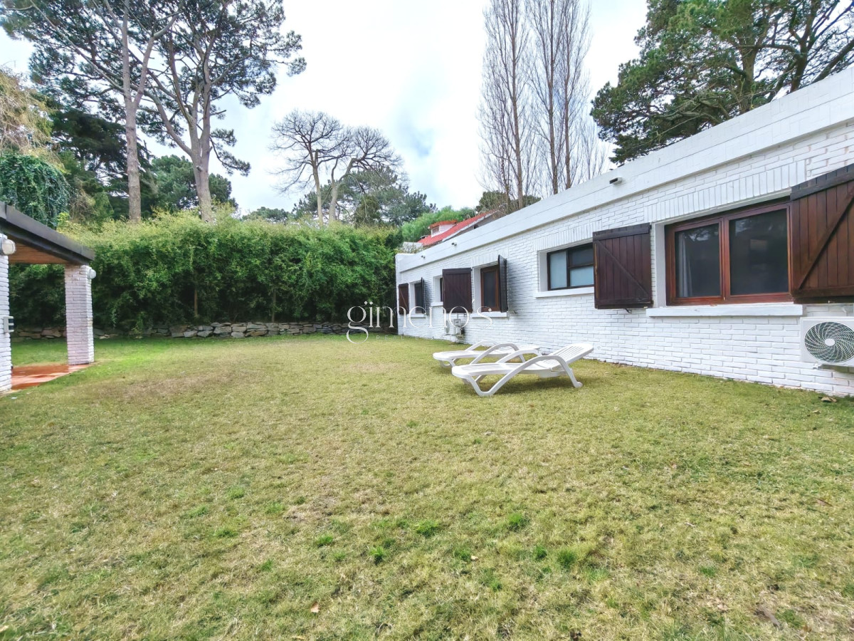 Casa ID.338 - Casa en Alquiler Anual - Punta del Este