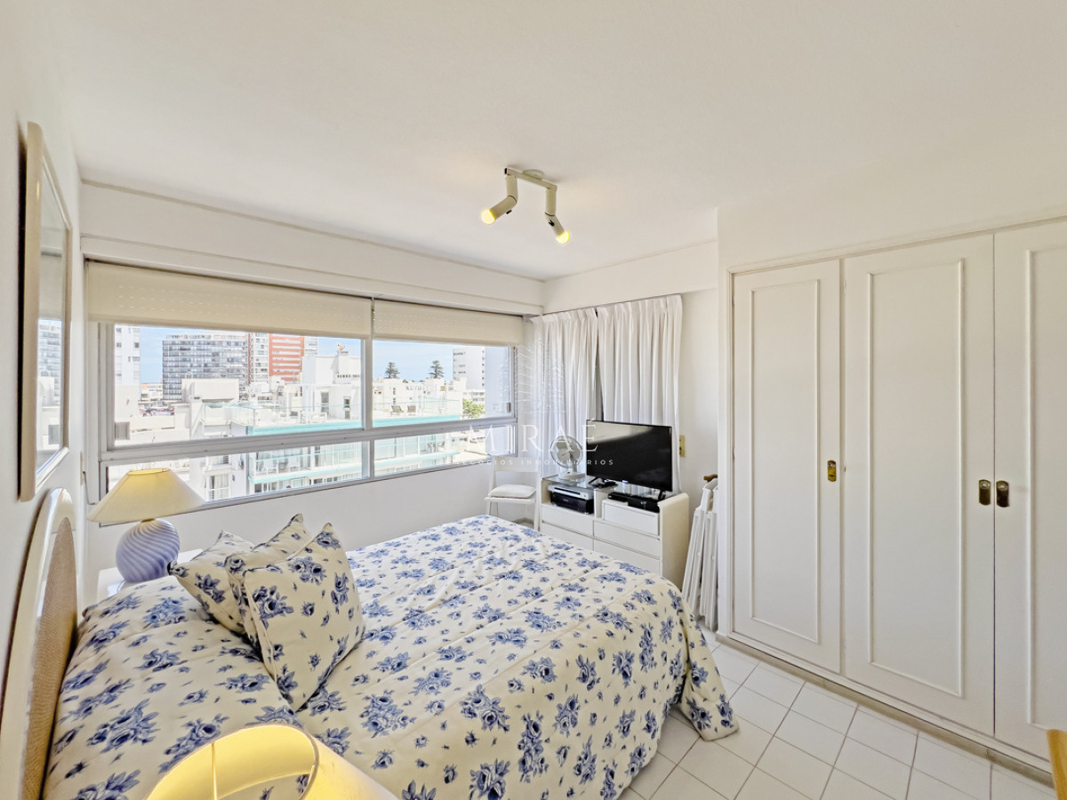 Apartamento ID.203 - Departamento 2 dormitorios Península Punta del Este