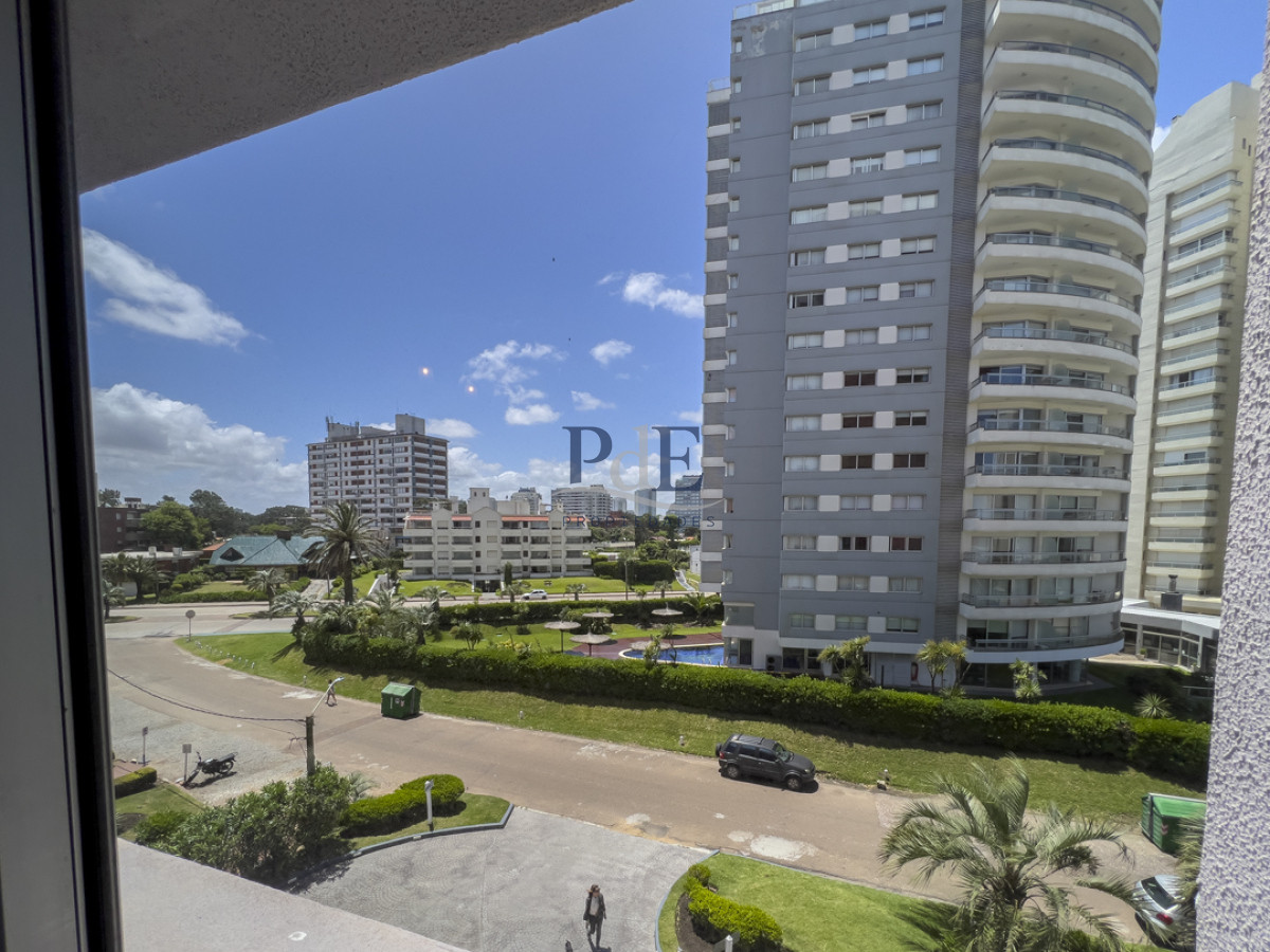 Apartamento en venta en Brava Punta del Este, 2 dormitorios, 2 baños - Imagen 25