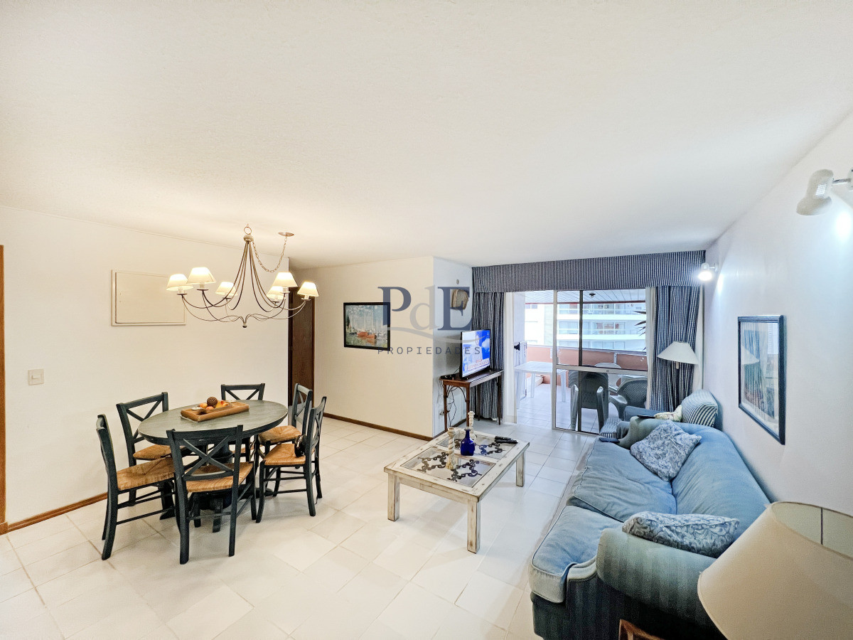 Apartamento 2 Dormitorios Playa Brava.  Punta del Este. - Imagen 4