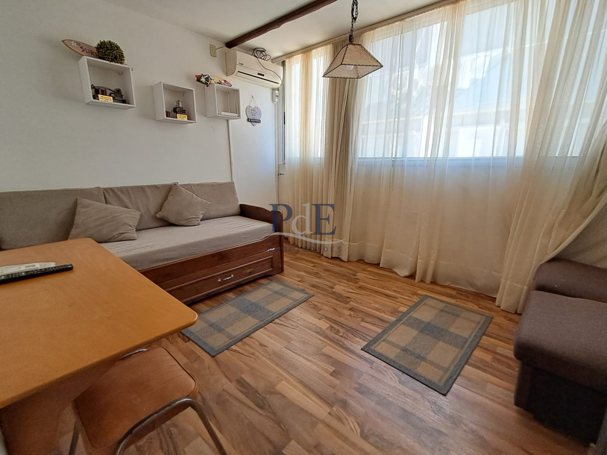 Monoambiente en calle Gorlero, Punta del Este - Imagen 1