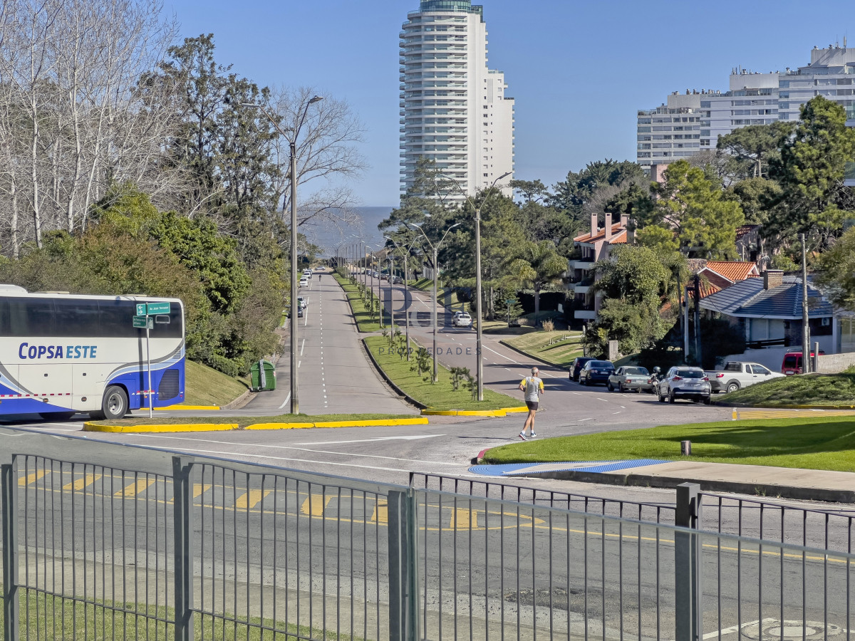 Alquiler Temporada Apartamento 1 dormitorio Edificio Tiziano - Imagen 3