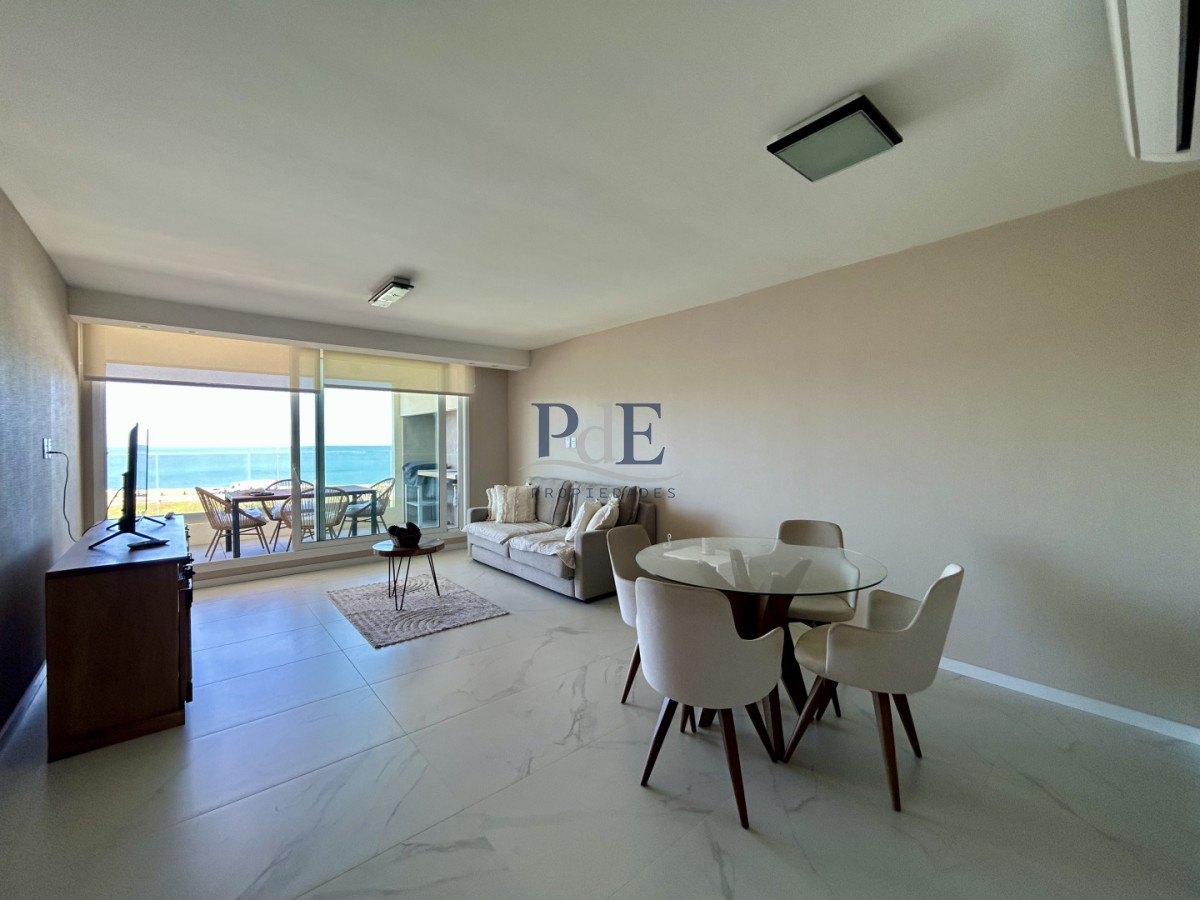 Apartamento en venta en primera linea al mar  - Imagen 1