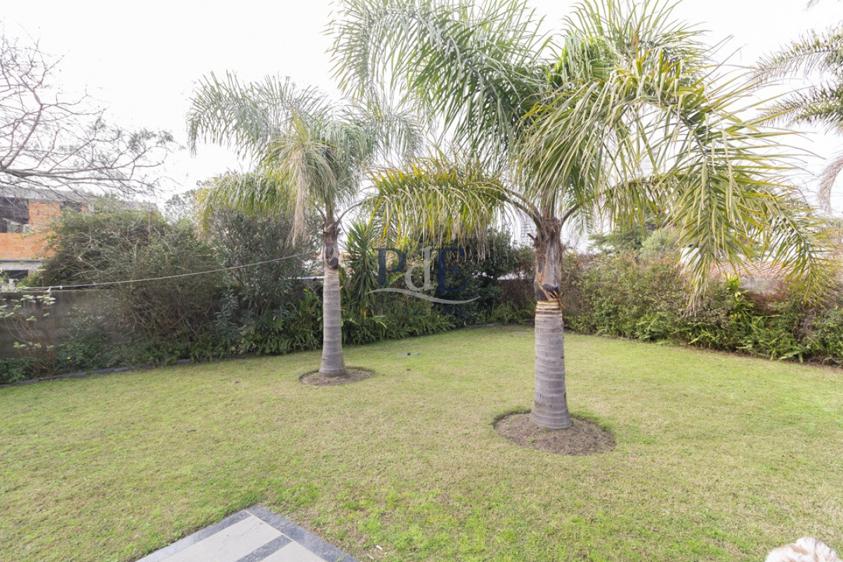 Casa 4 dormitorios en Playa Mansa cerca del Mar. - Imagen 26