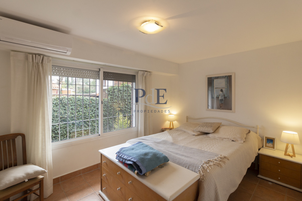 Casa 4 dormitorios en Playa Mansa cerca del Mar. - Imagen 16