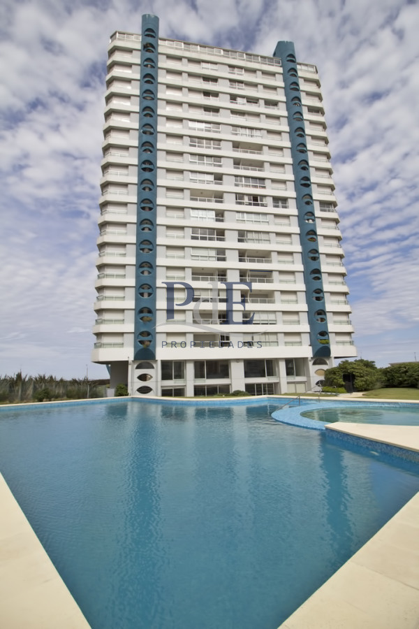 Frente al mar, reciclado en torre de gran categoría en venta!!  - Imagen 75