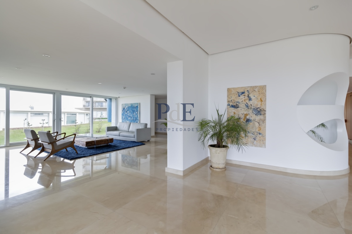 Frente al mar, reciclado en torre de gran categoría en venta!!  - Imagen 52