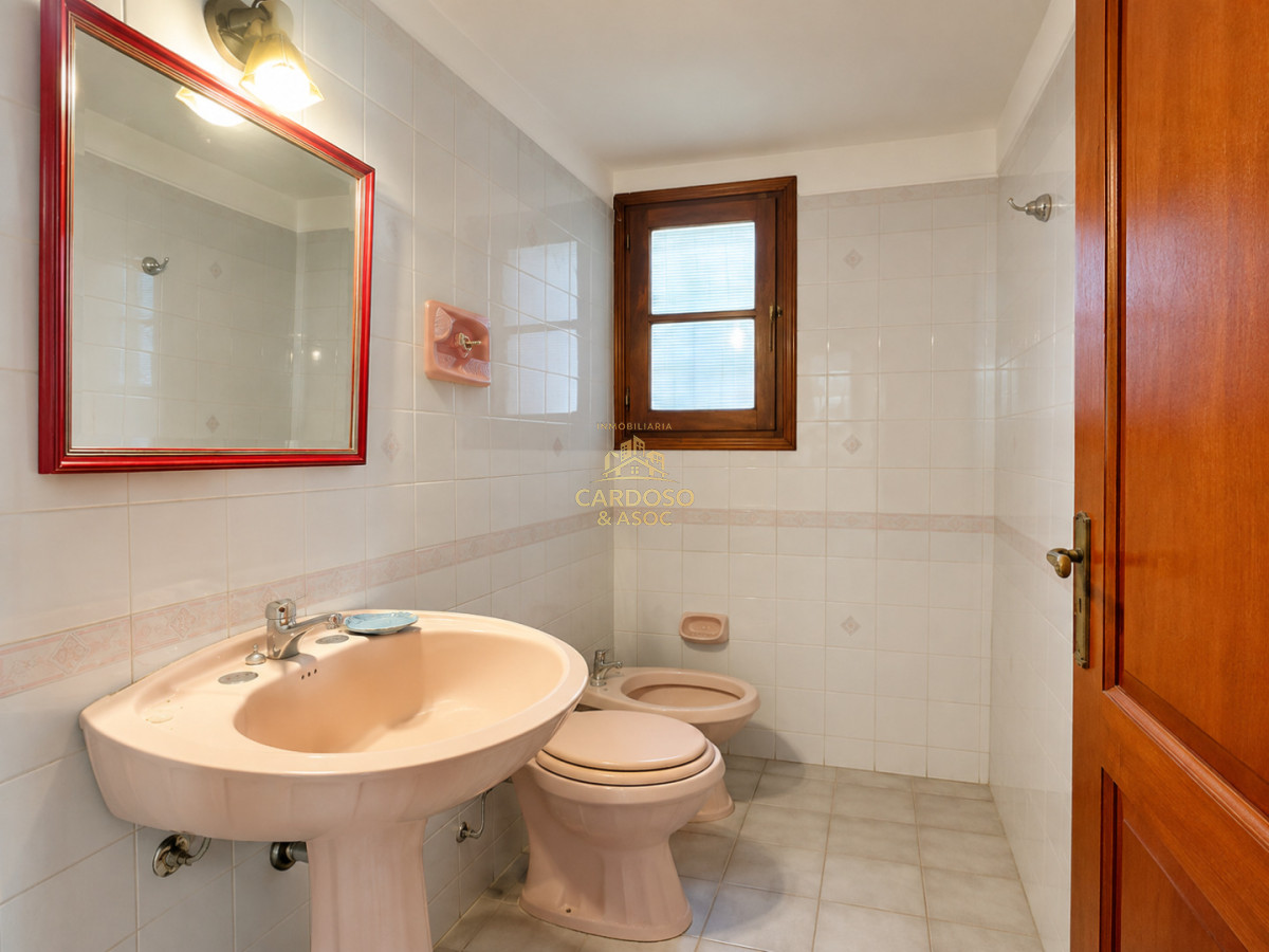 Apartamento ID.206 - Casa en venta oportunidad en Playa Mansa, Punta del Este