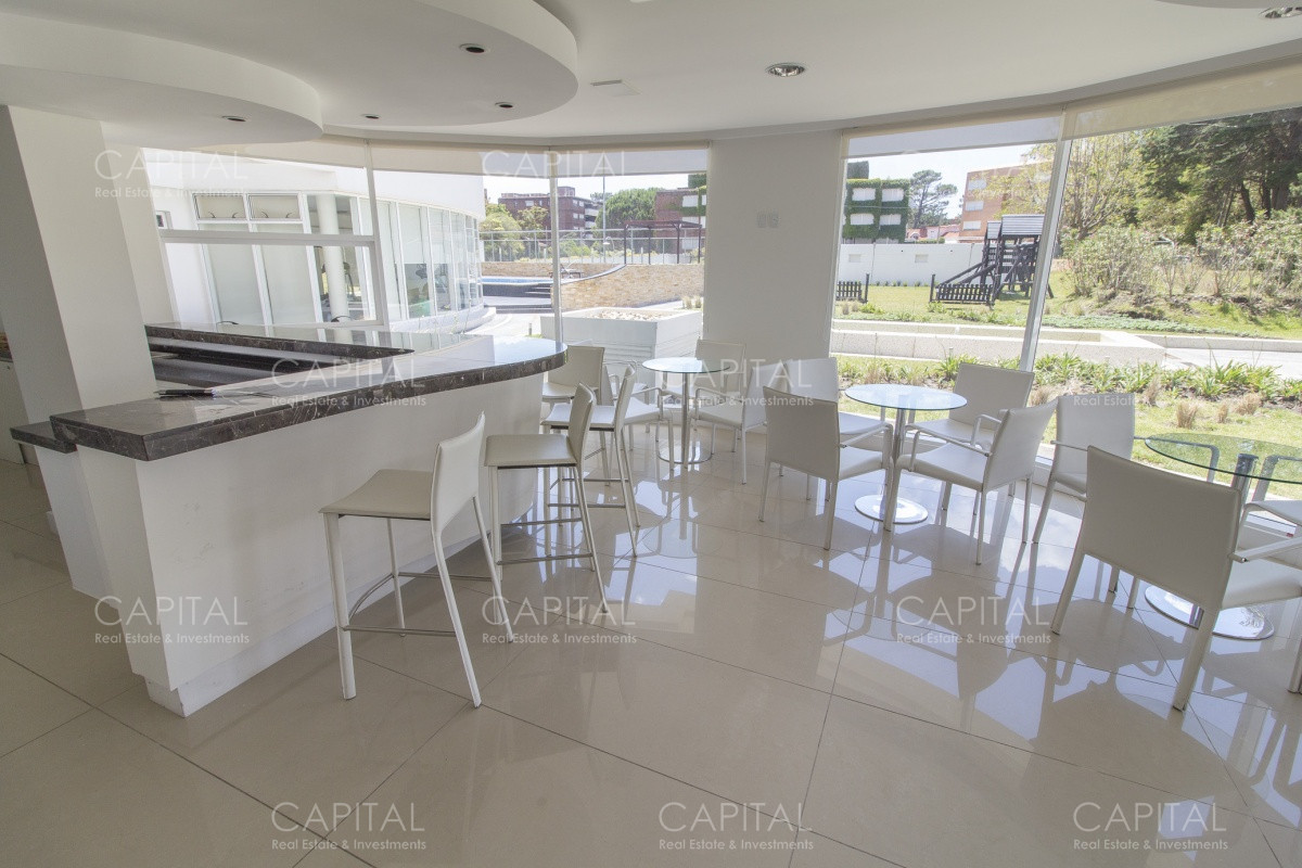 Apartamento ID.36932 - Apartamento en venta y alquiler en Mansa Punta del Este, 2 dormitorios, 3 baños