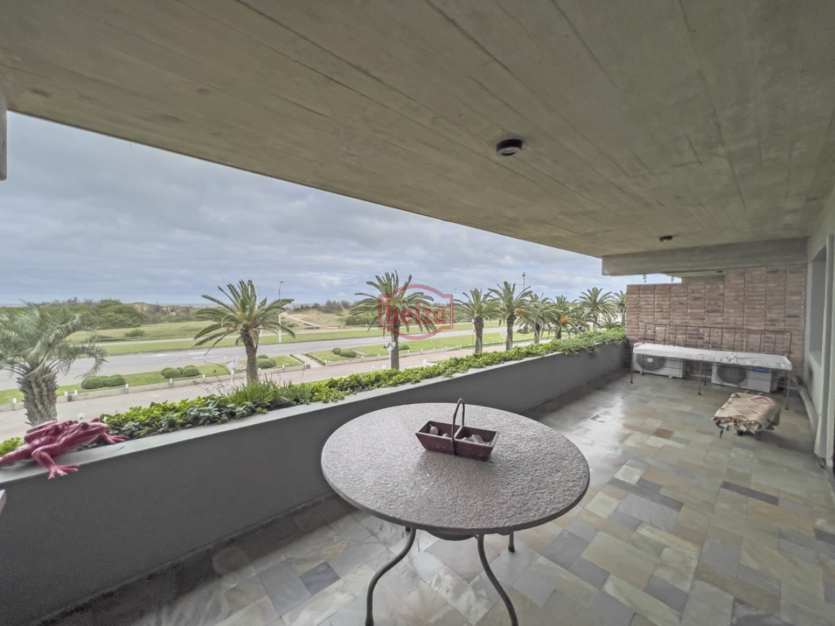 Apartamento ID.166333/Departamento-en-venta-de-1-suite-en-Alexander-Collection - En venta, departamento en primera linea de playa brava
