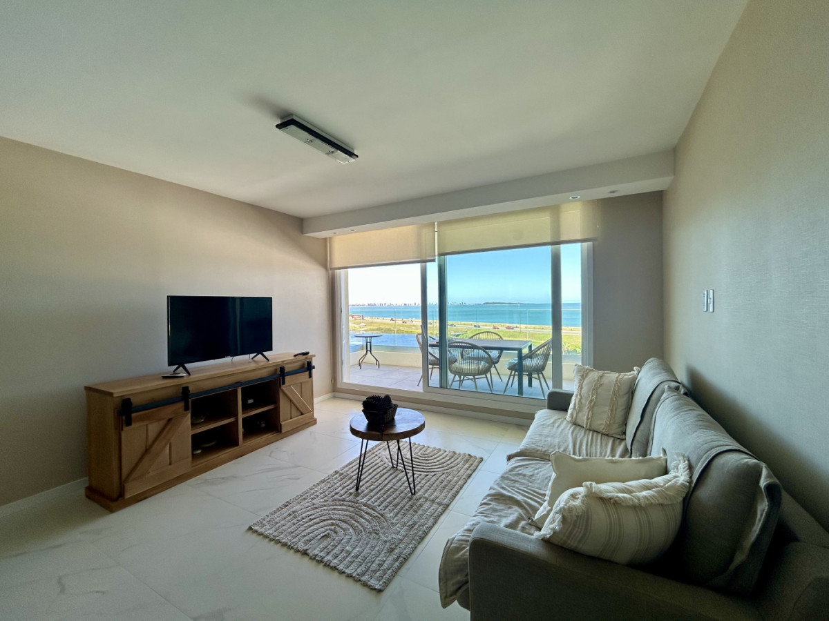 Imagen de Apartamento en venta en primera linea al mar 