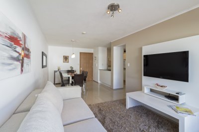 Departamento en venta de 2 dormitorios y 2 baños Punta del Este