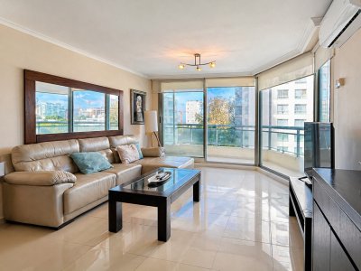 Apartamento en venta en Roosevelt Punta del Este, 3 dormitorios, 3 baños
