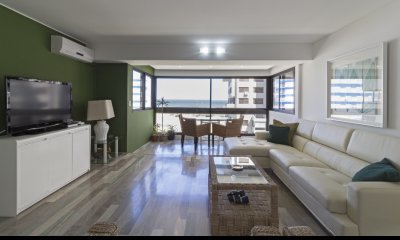 Apartamento en venta frente a la playa Brava