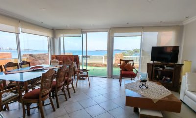 Venta - Pent house frente a la playa Mansa