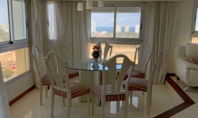 Apartamento frente a Punta Shopping.