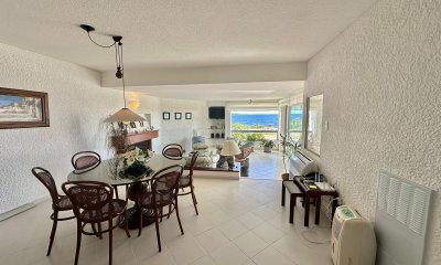 Departamento en venta de 4 dormitorios en primera linea de playa mansa