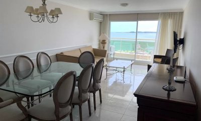 Apartamento en venta en Mansa Punta del Este, 3 dormitorios, 4 baños