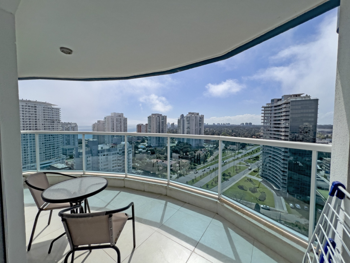 Apartamento en venta y alquiler en Mansa Punta del Este, 2 dormitorios, 3 baños
